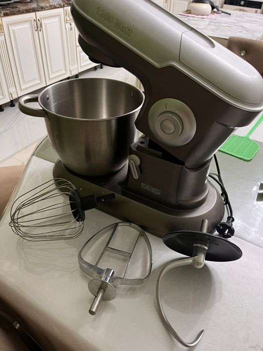 Продается  миксер