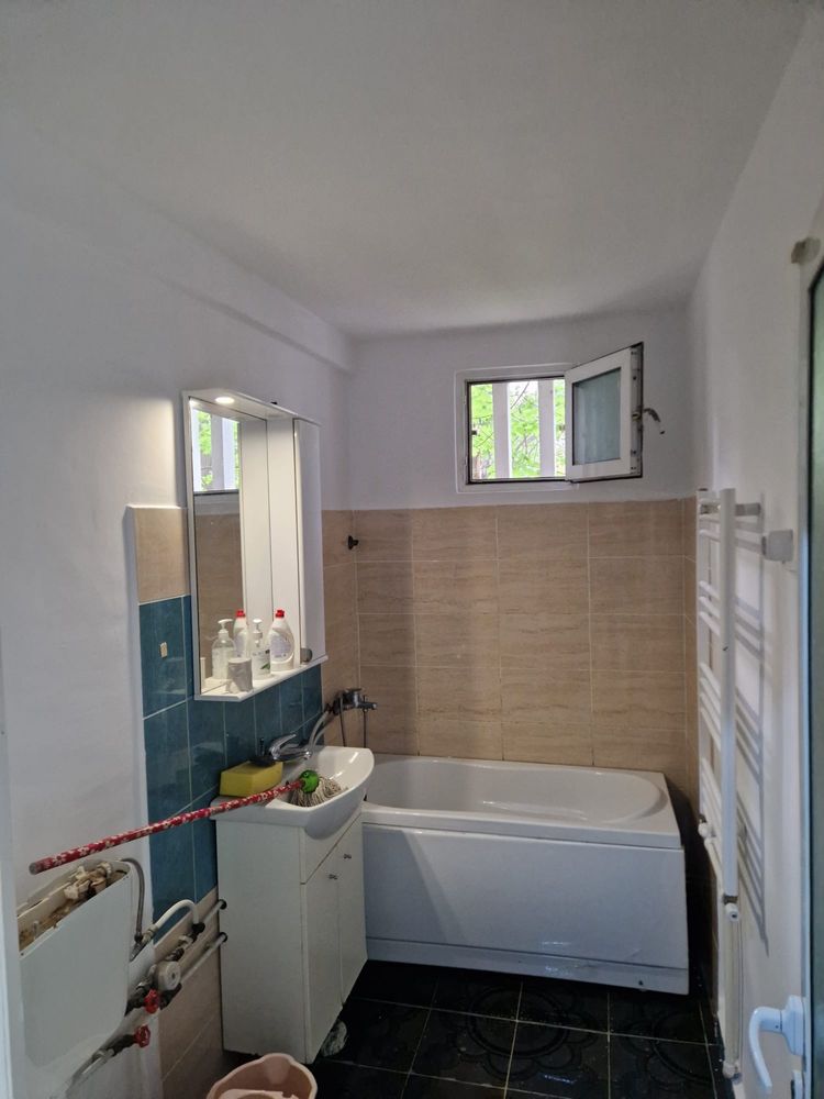 Apartament 2 camere, parter , decomandat, Zona Far-Abator