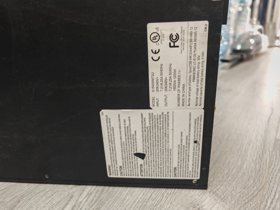 Vând UPS Mustek PowerMust 1200W, este tip line interactive,