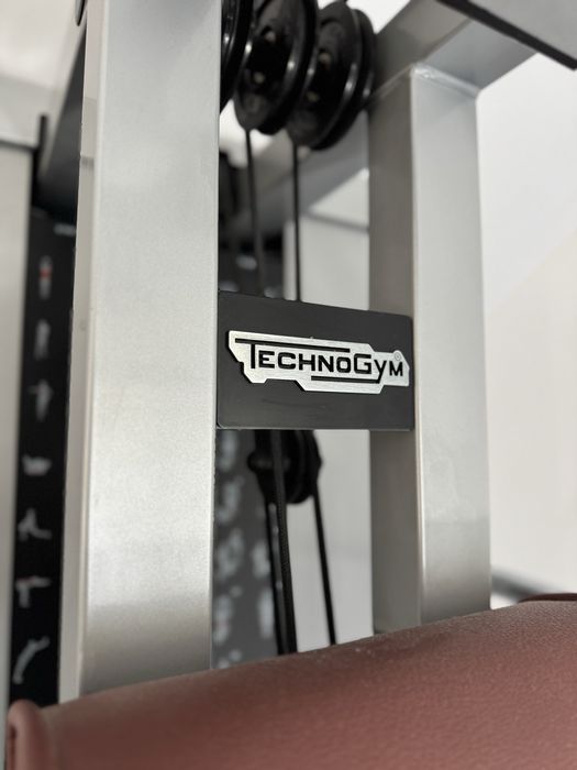 Aparat multifunctional TECHNOGYM UNICA