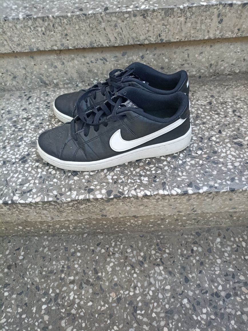 Продавам Nike!..
