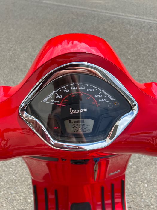 Piaggio Vespa 300 GTS