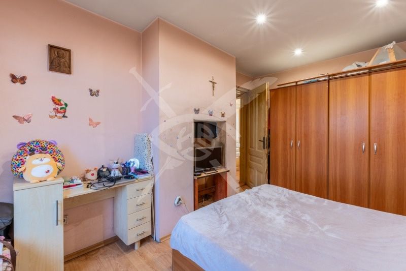 Етаж от къща