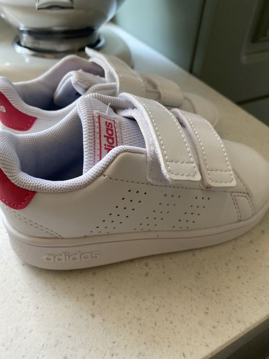 Adidasi marimea 24 Adidas