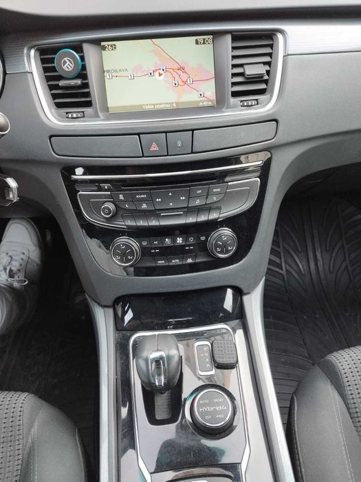 Peugeot 508 Hybrid4 2012, AWD, 243.000 km, 5200 €