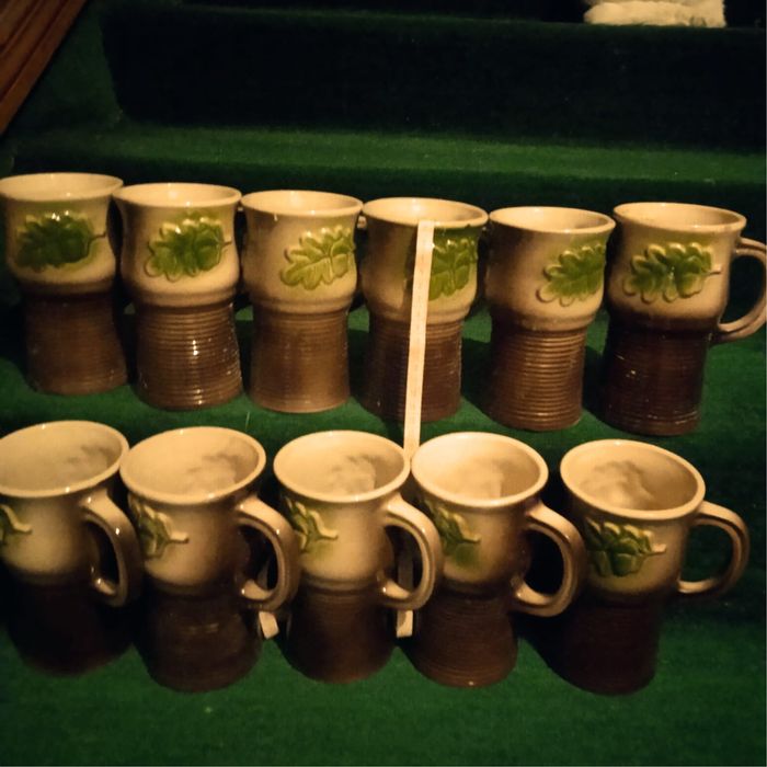 Кружки керамические синие и коричневые