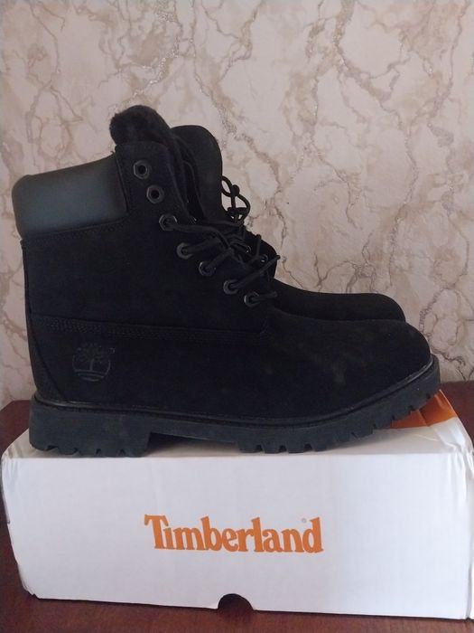 Продам новые демисизонные мужские ботинки Timberland