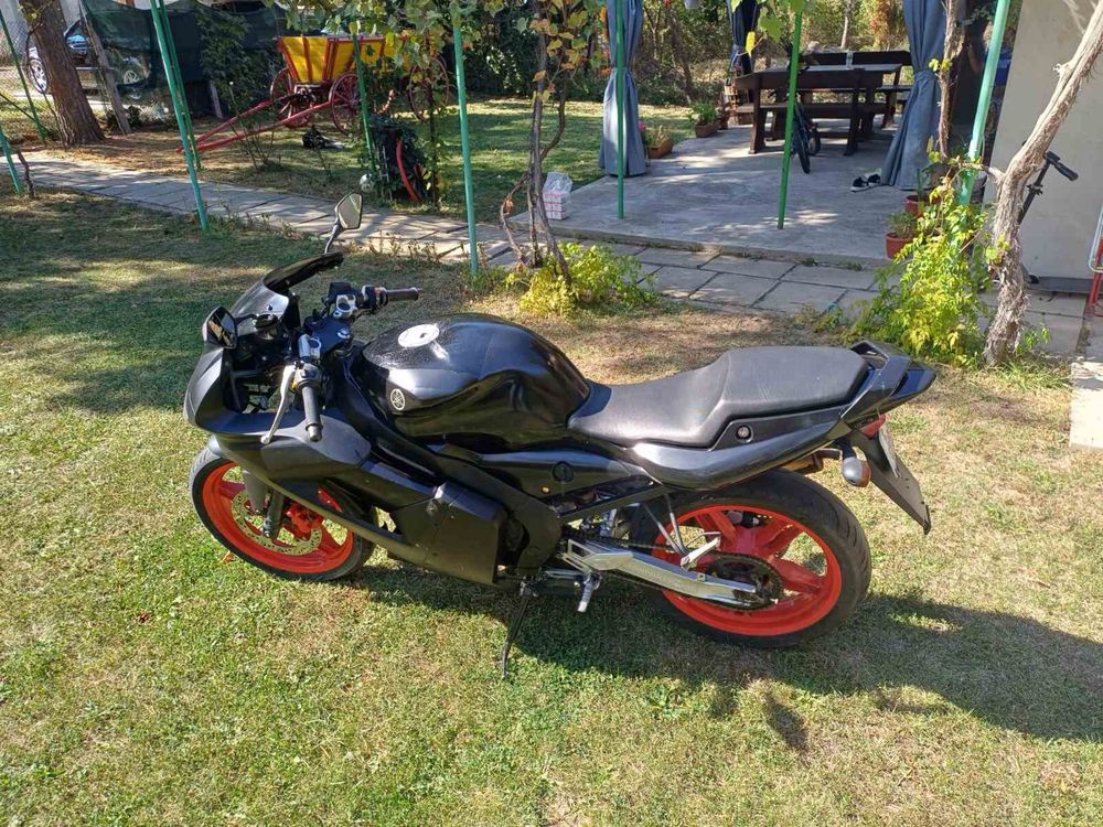 Продавам пистов мотор  yamaha tzr50