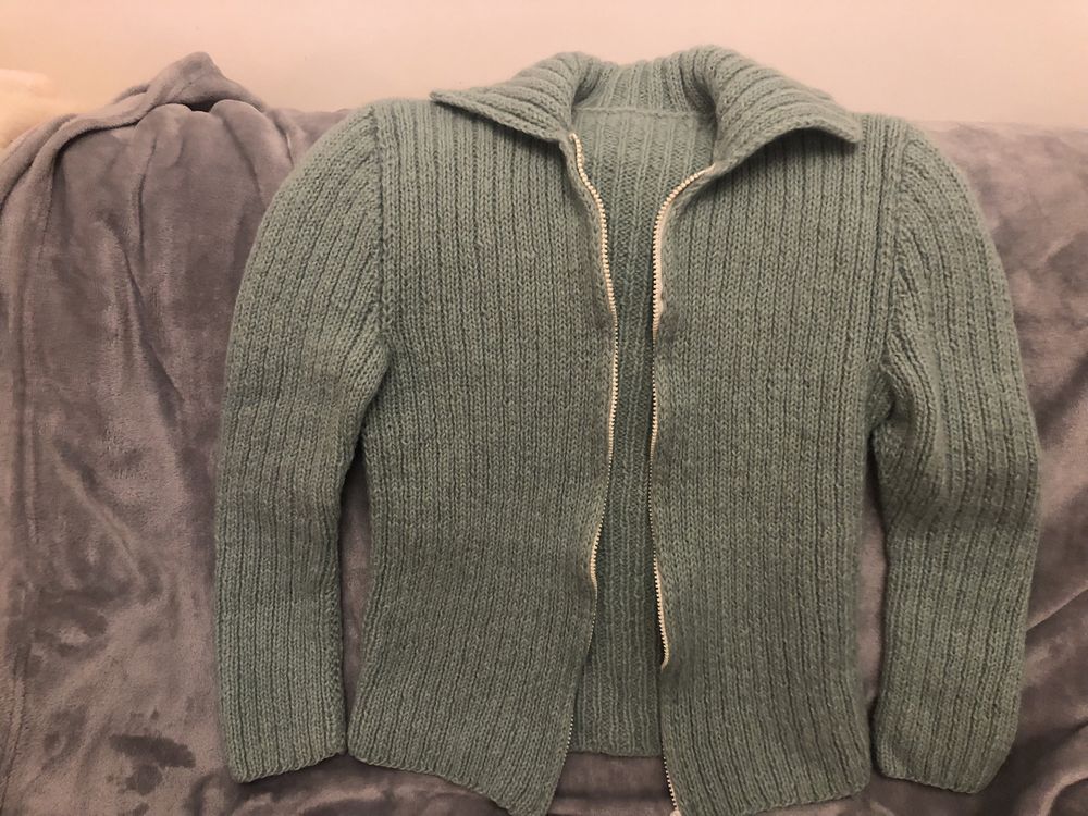 pulover lana/mohair cu model lucrat manual