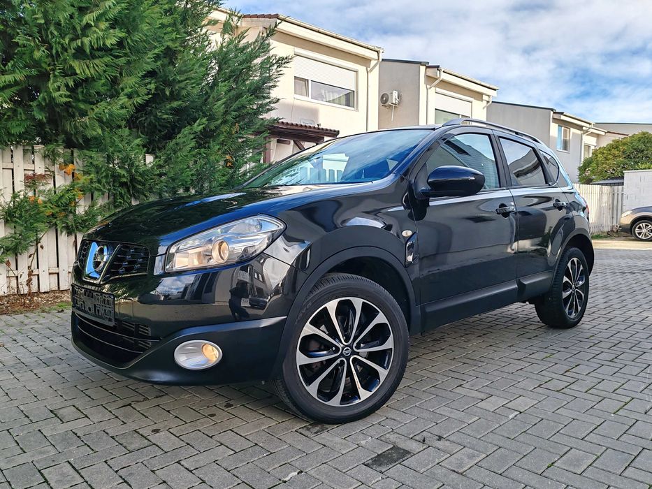 Nissan Qashqai 4x4 DCI Euro5NaviPanoramicCmrMasalierClimaJanteBicolore