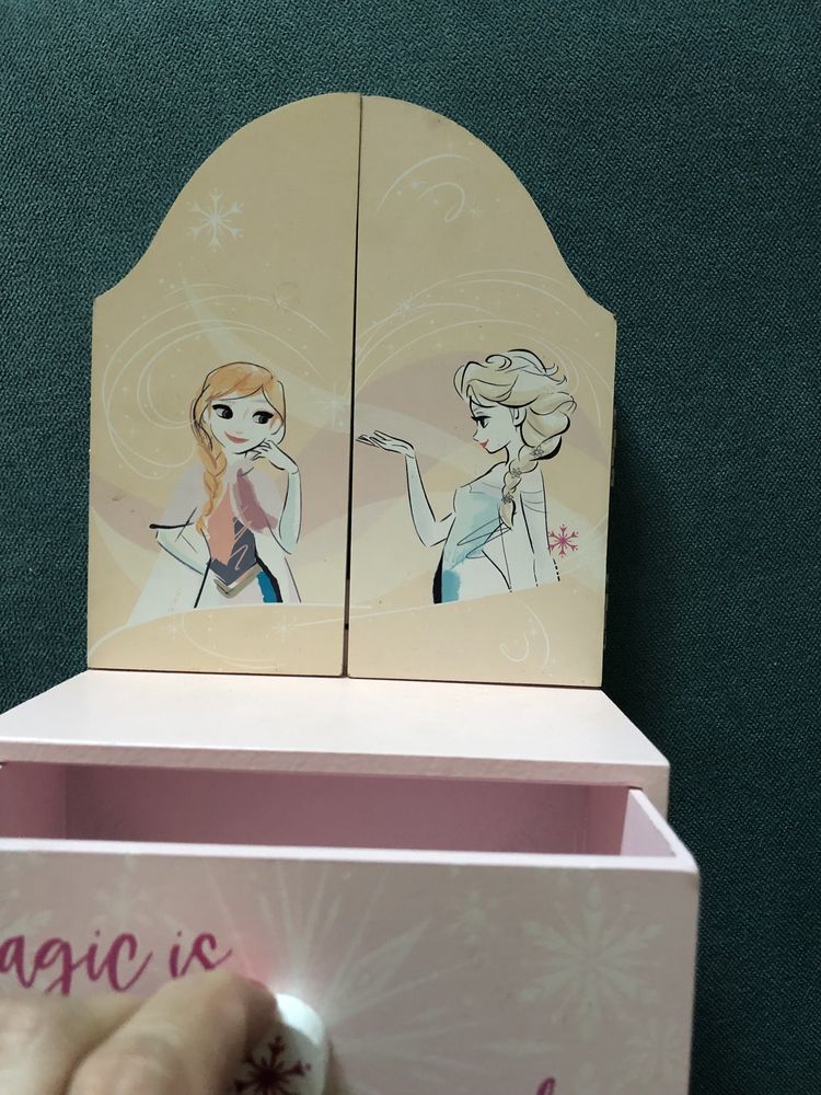 Cutie bijuterii cu oglinda Ana&Elsa