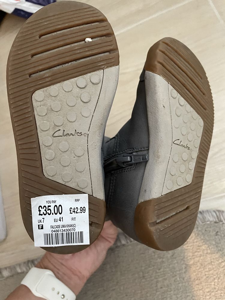 Ботушки Clarks #24