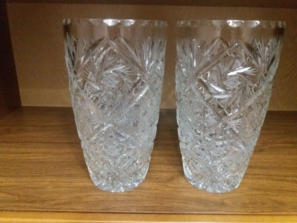 Две шикарные винтажные вазы,набор,всё "Богемия",листайте фото