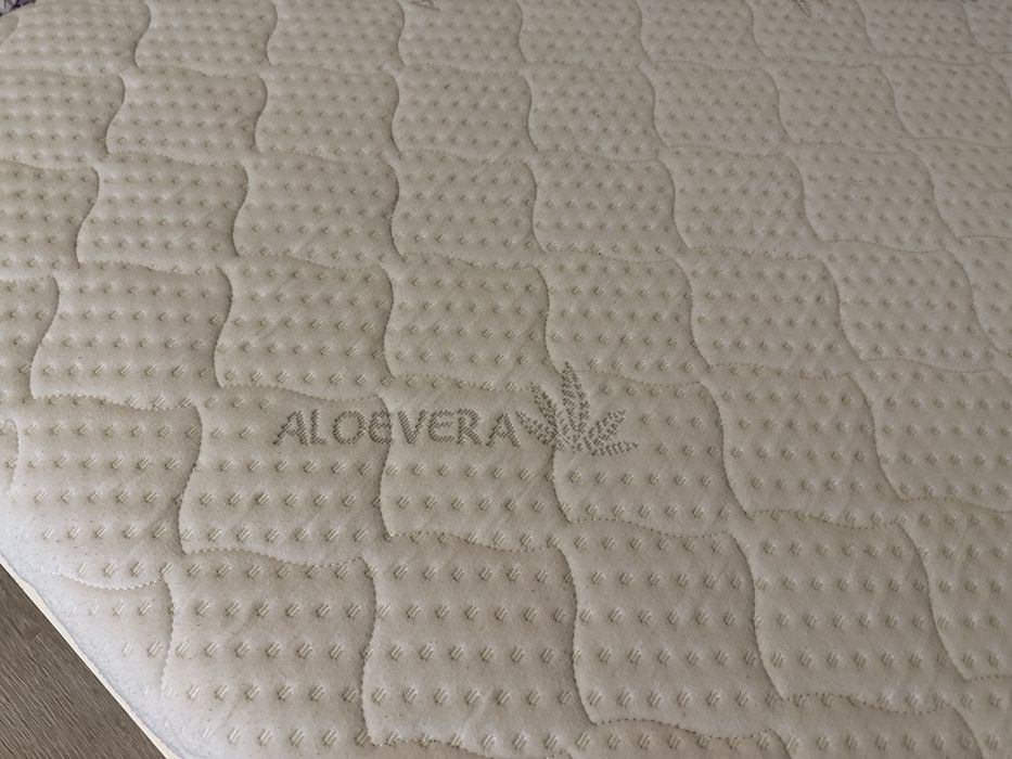 Pat Alb 180 cm x 2 m+ Saltea 180