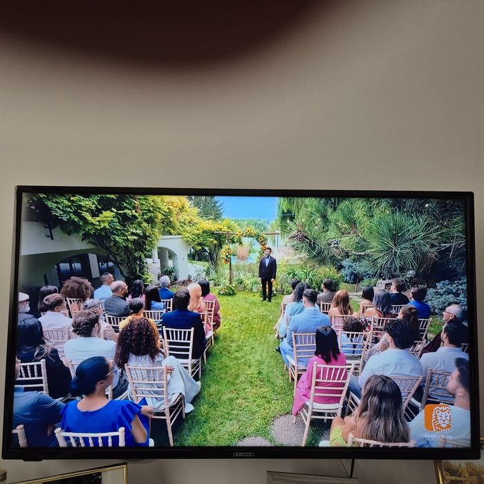 Smart tv Horizon 102 cm