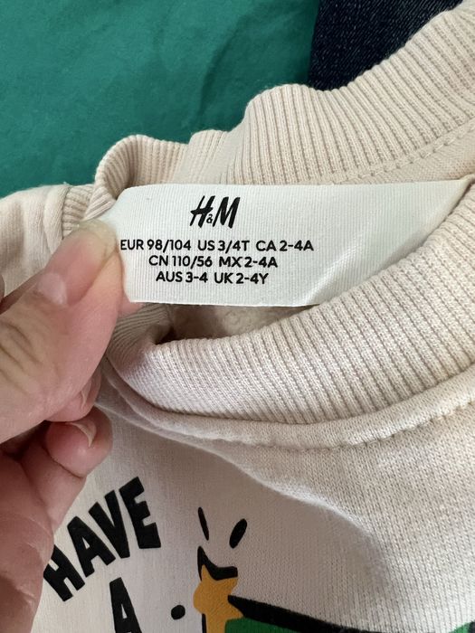 Vand lot pantaloni si bluze 104/110 baieti