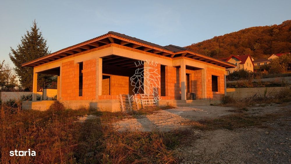 Casa 4 camere 109 mp-teren 453 mp-terasa-Zona Valea Ghinzii