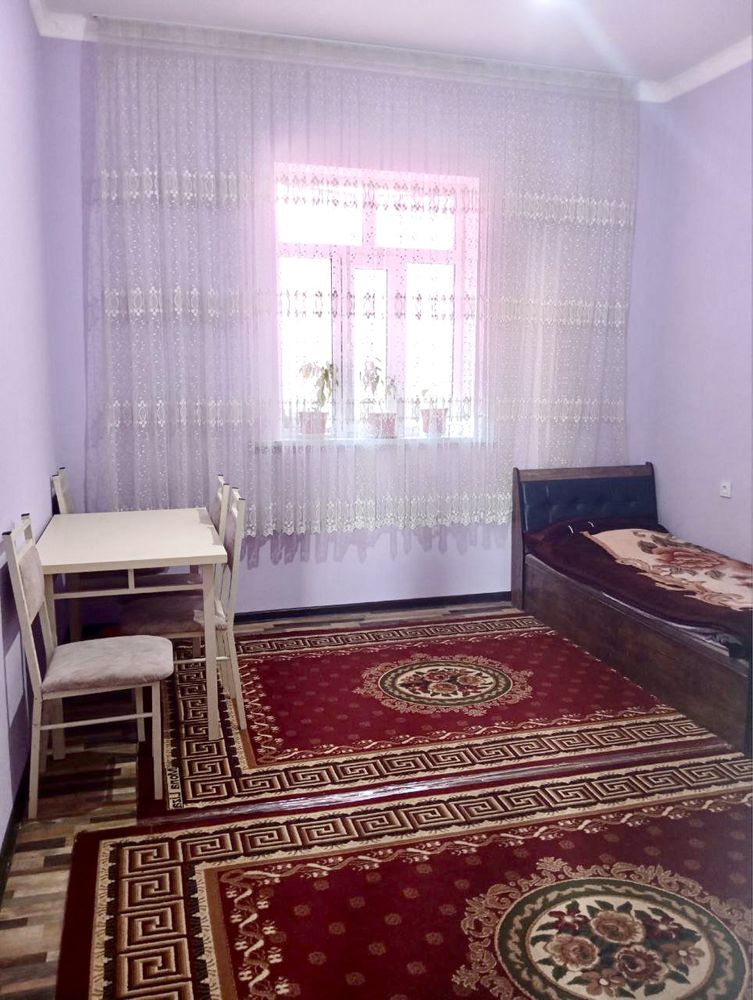 Yengi qurilgan xovli sotiladi.Atp maxallasi da 3 sotix 5 ta xona