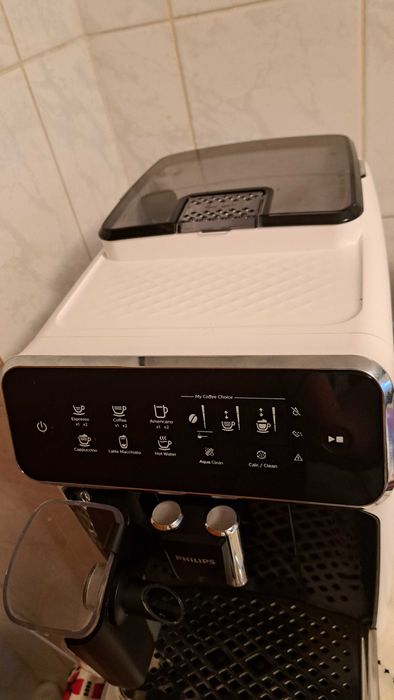 Espressor automat Philips EP3243/50, sistem de lapte LatteGo