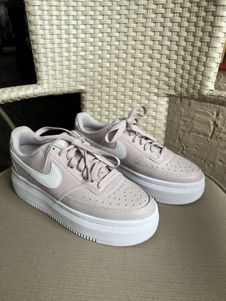 Дамски обувки Nike COURT VISION ALTA