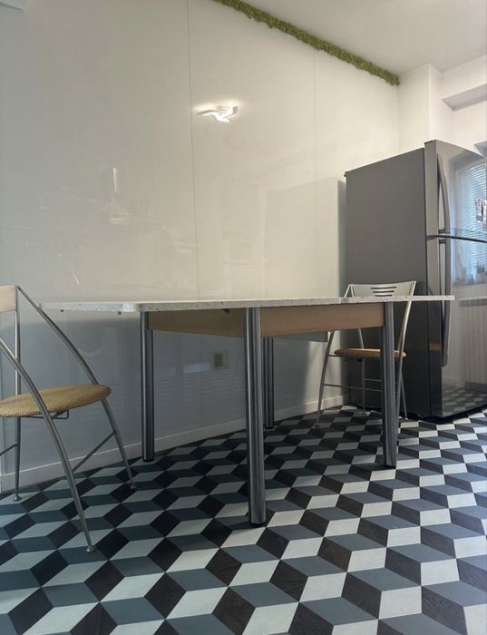 Masa extensibila 2x90/90cm cu 6 scaune stacabile