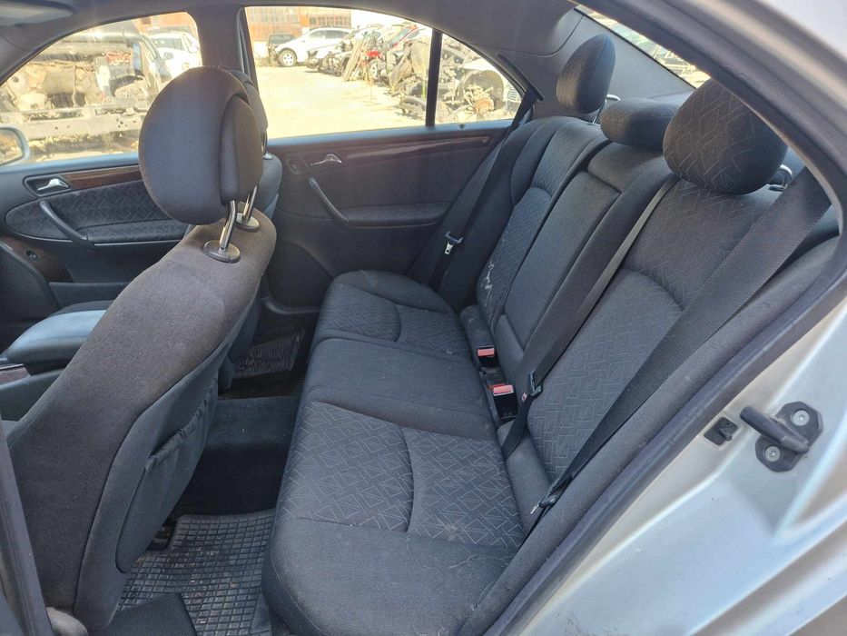 Mercedes W203 C200CDI 116кс 611 Elegance седан автоматик НА ЧАСТИ!