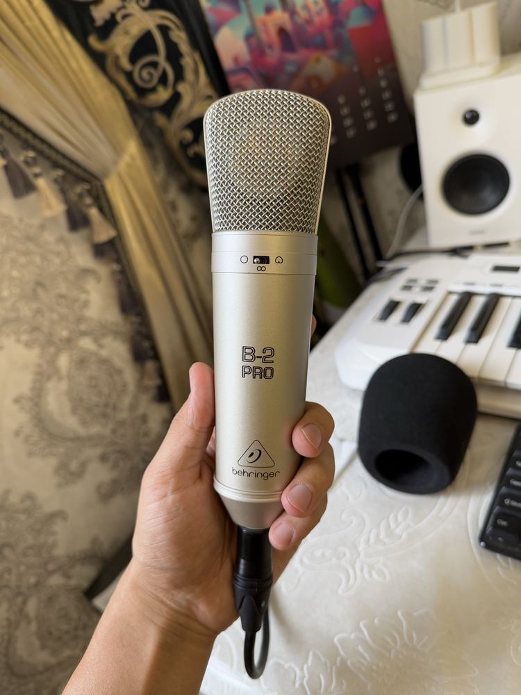Tayyor studia sotiladi. B2, m-audio, edifier mr4, samsun carbon61 midi