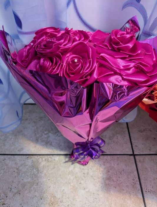 Buchet de flori din satin