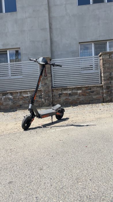 Vand trotineta electrica kukirin g2
