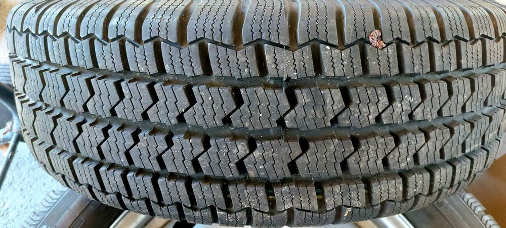 Anvelope 2 cauciucuri M+S Continental 205/65 R16c