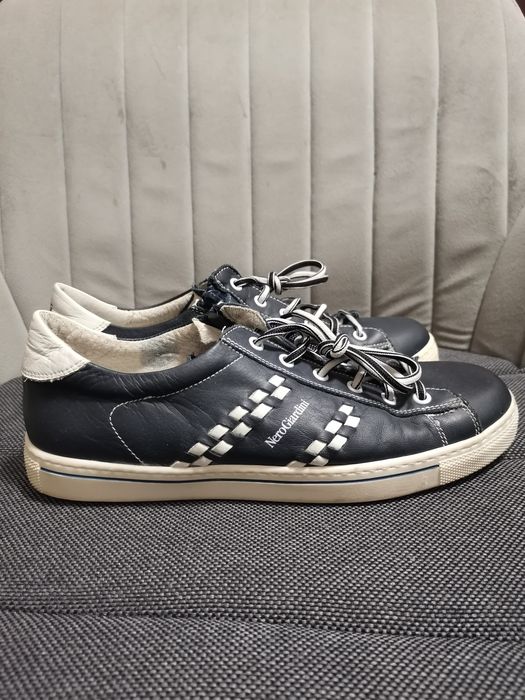 Vand sneakers NERO GIARDINI marimea 39