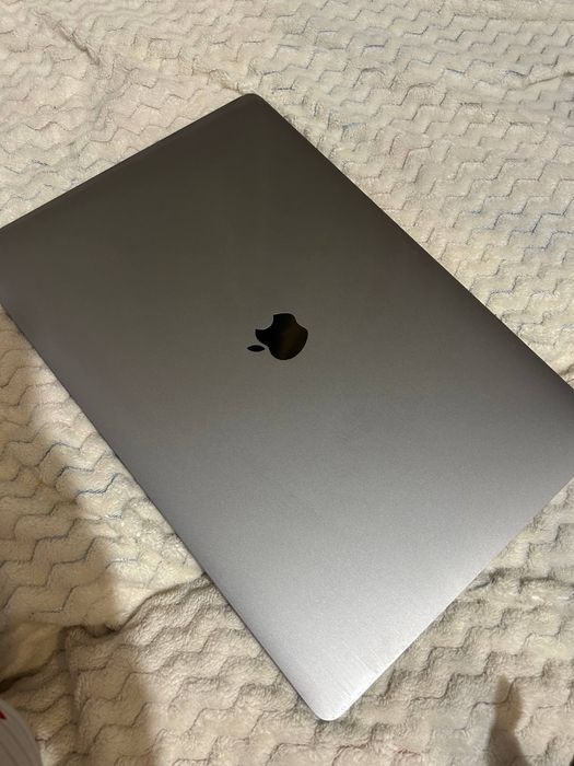 MacBook pro 15 2019