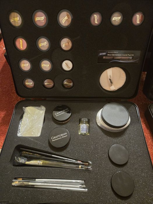 Trusa machiaj tanatoestetuca