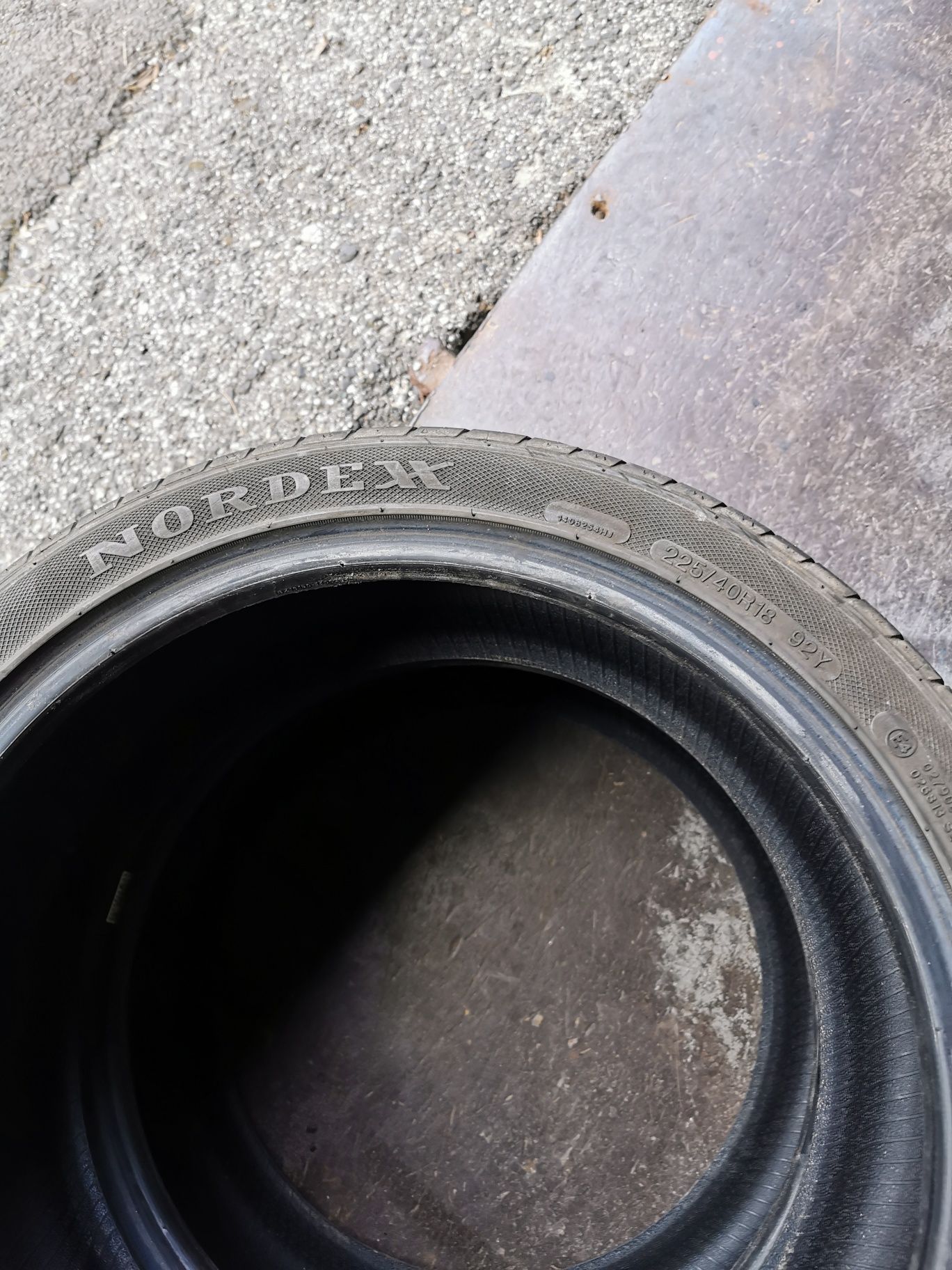2бр Летни гуми Nordex 225/40 R18
