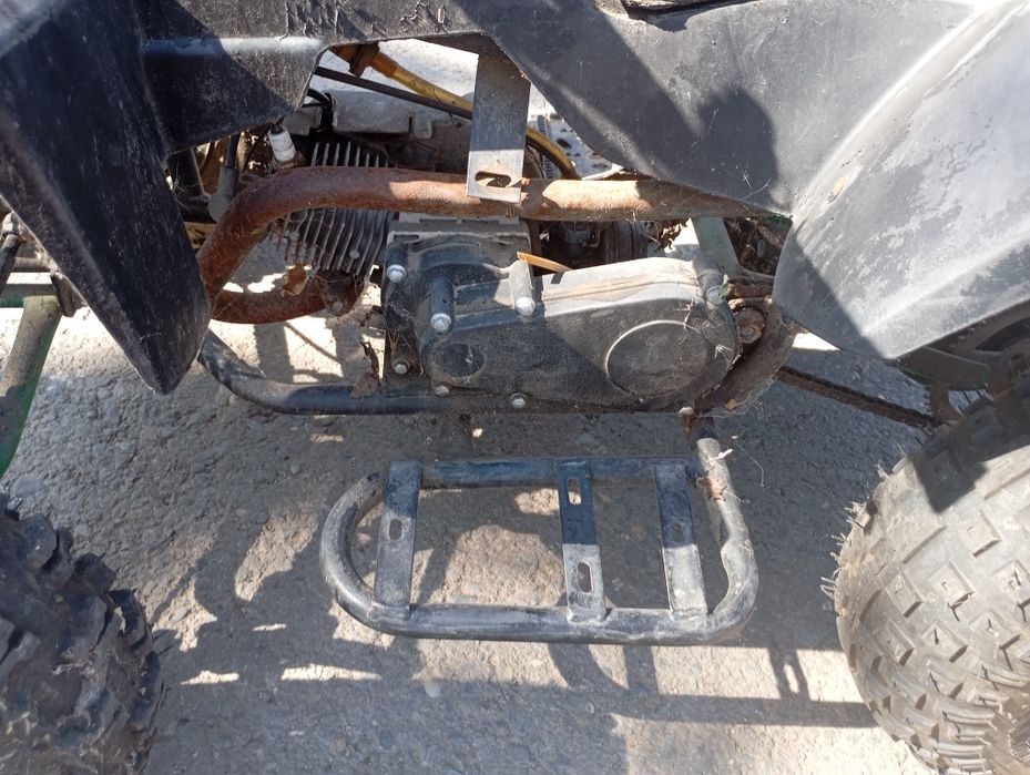 Vând ATV 49cc defect