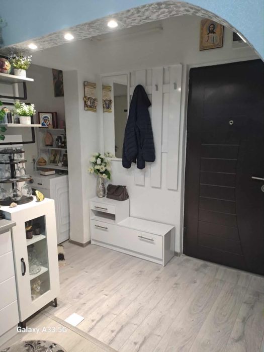 Vând apartament Tulcea