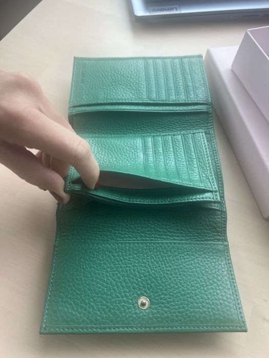 Дамски кожен портфейл COCCINELLE