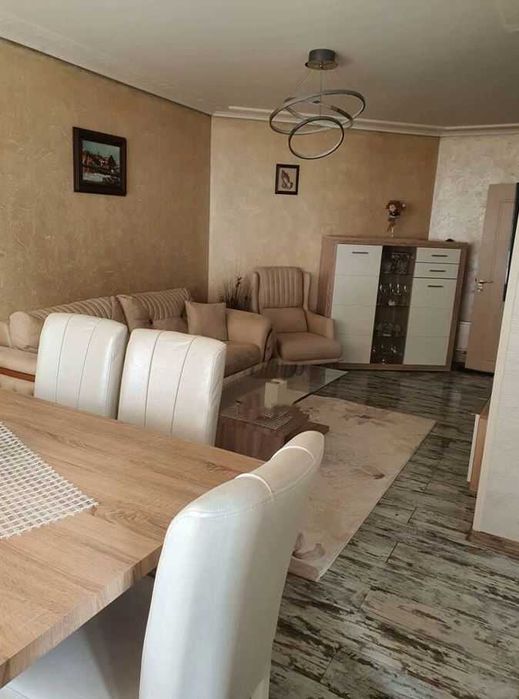 Двустаен апартамент в кв. Лазур