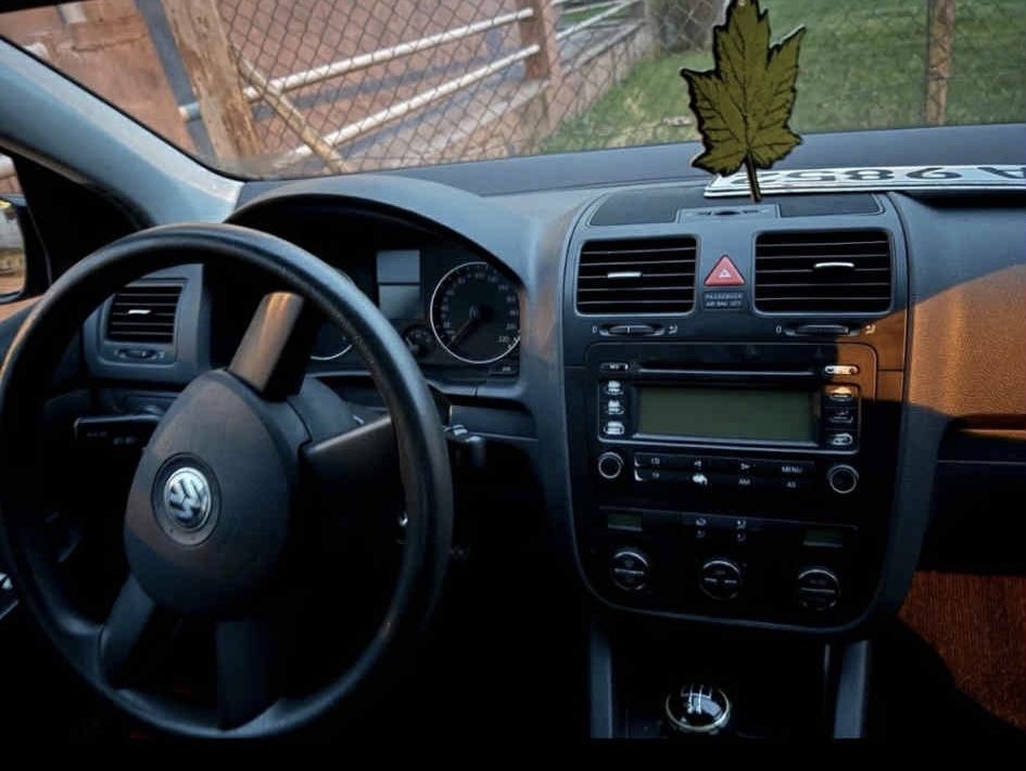 Автомобил Golf V