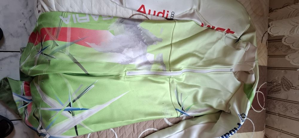 Сьстезателен ски гащеризон