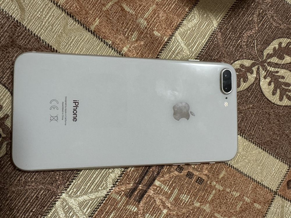 Продава се! Iphone 8 plus