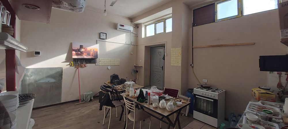 Torgoviy sentrdan do'kon sotiladi