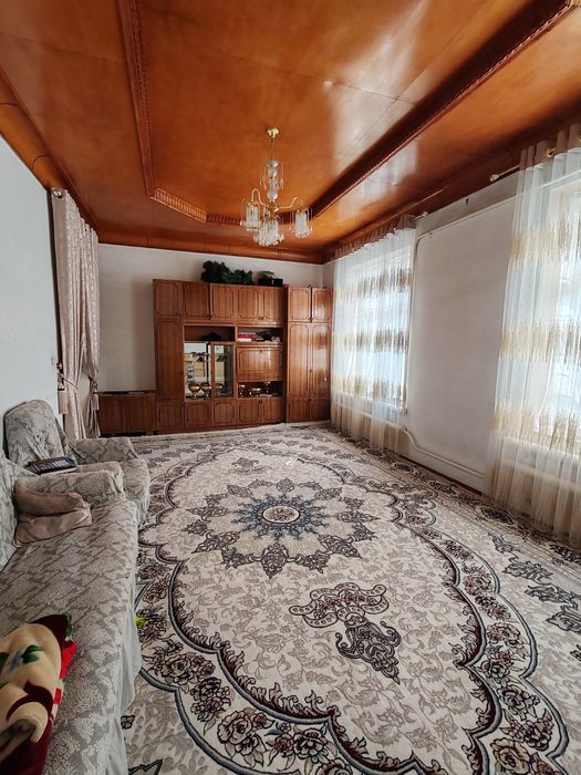 Раддом атрофида 8 сотих 7 хонали ховли сотилади