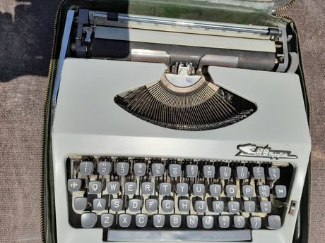 Mașină de scris mecanică
