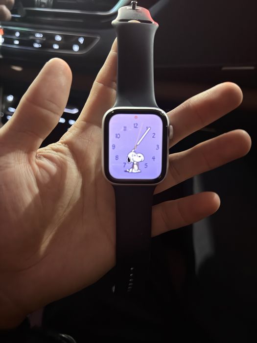 Продам срочно Apple Watch SE, срочно