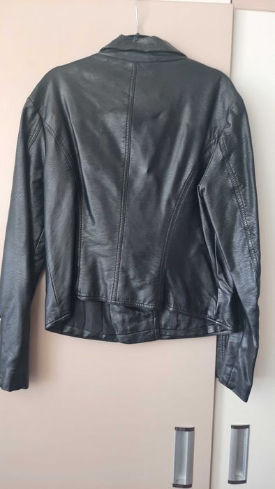 Дамско кожено яке