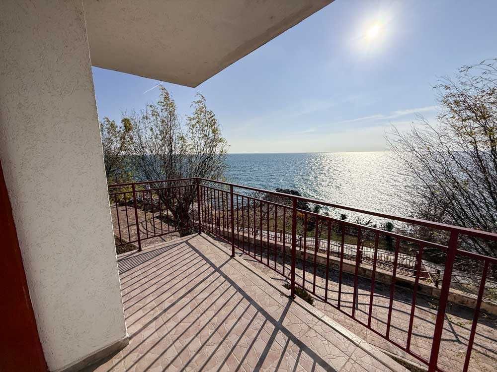 Продава се Тристаен апартамент в Свети Влас - 99 кв.м за 1213 €/кв.м - Снимка #1
