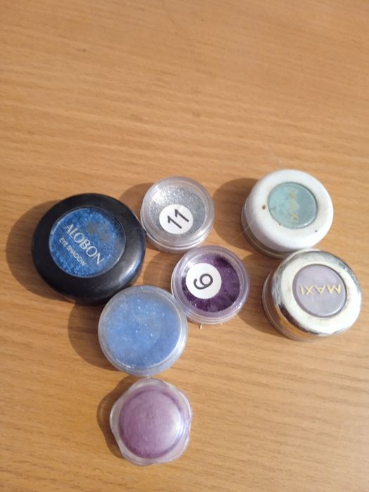 Продам тени для век новые за 5000 тысяч тенге