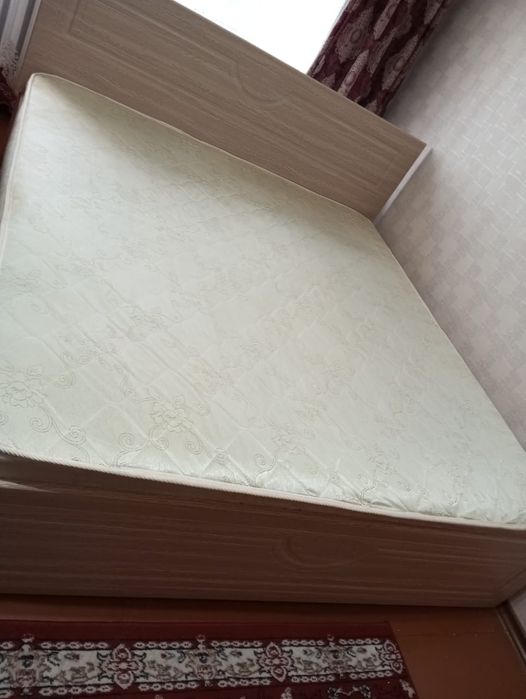 Продам кровать 190*200 в идеальном состоянии, практически новая