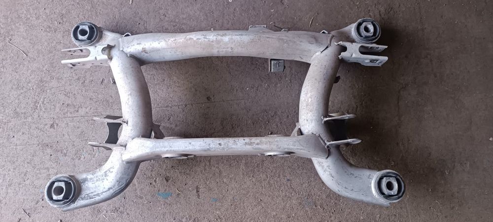 Балка задняя БМВ Е39